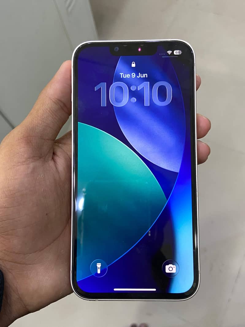 Apple iPhone 13 5