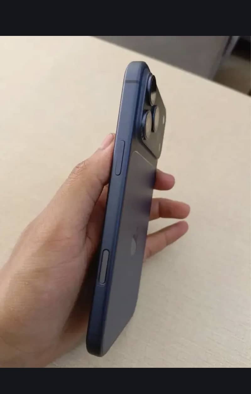 Apple iPhone 17 Pro Max 2