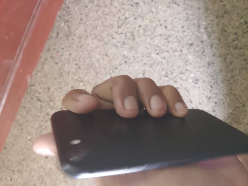 Apple iPhone 7 2