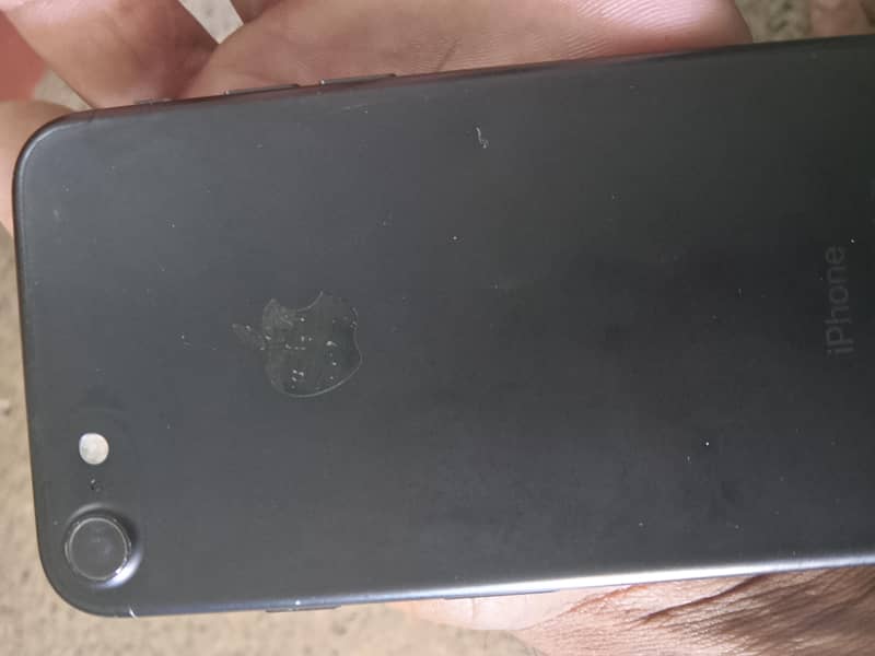 Apple iPhone 7 4
