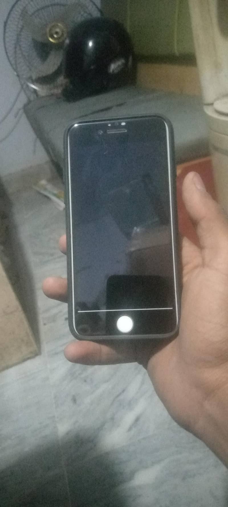 Apple iPhone 7 0