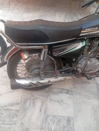 Honda 125  call 03074883540