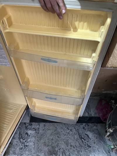 National Refrigerator for Sale – Excellent Working Condition