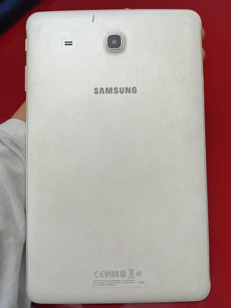 Samsung Tab E 1