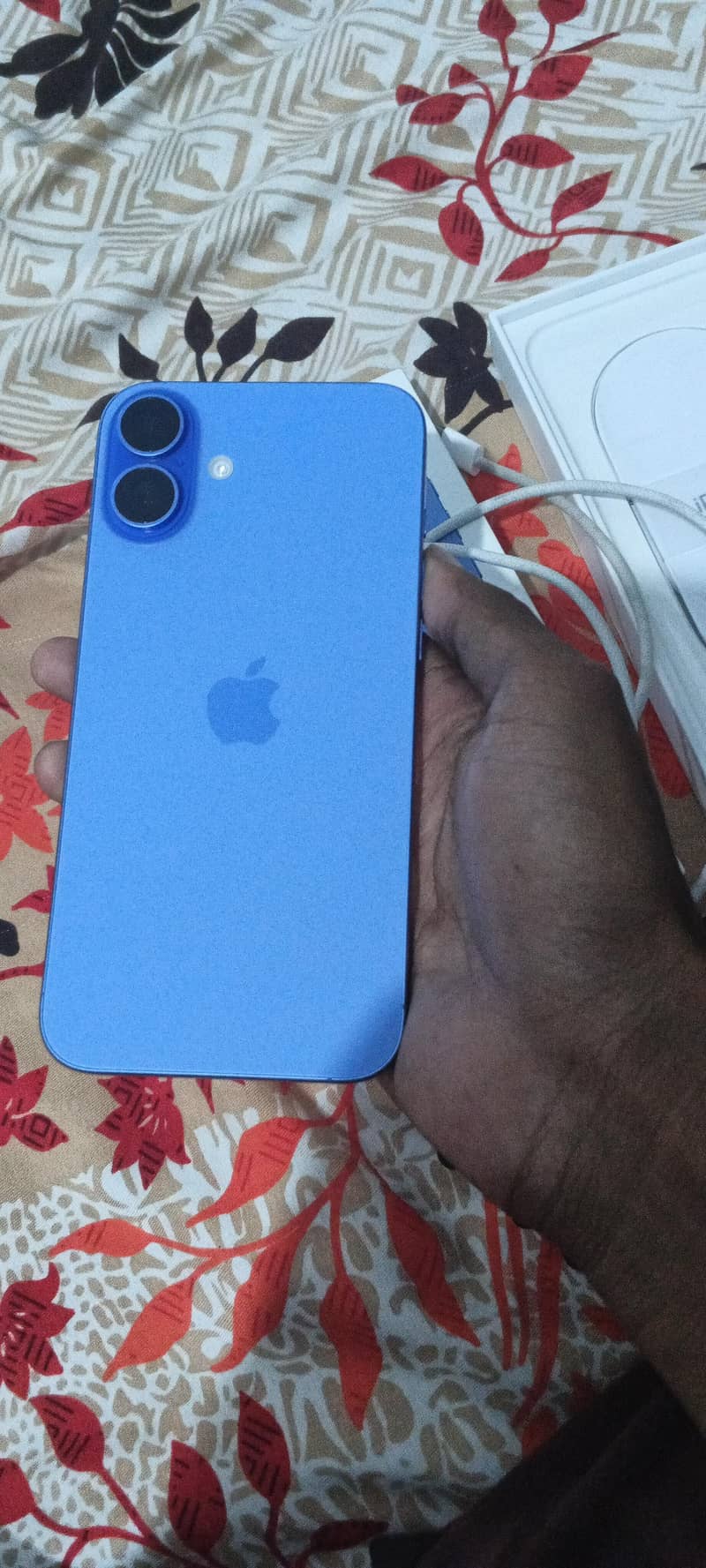 Apple iPhone 16 Plus 2