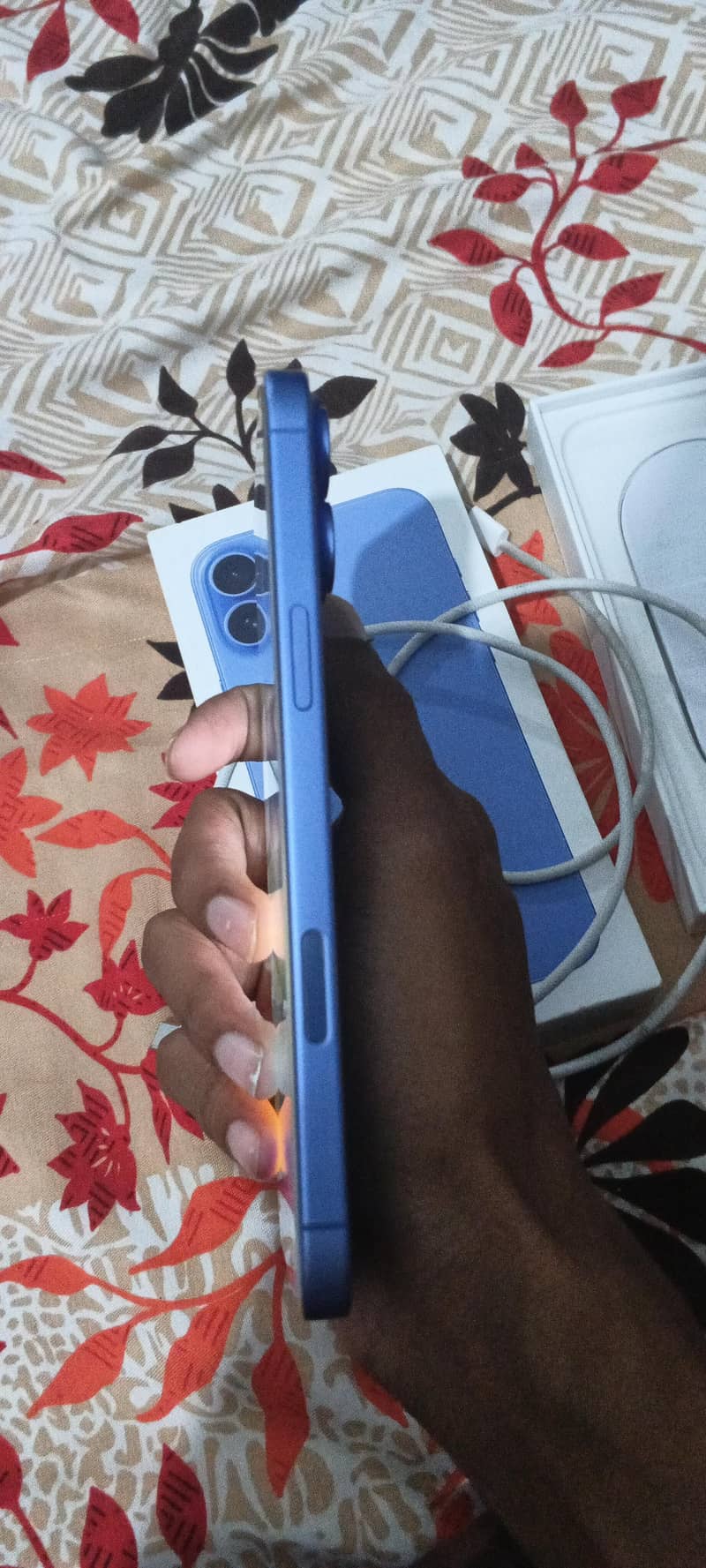 Apple iPhone 16 Plus 3