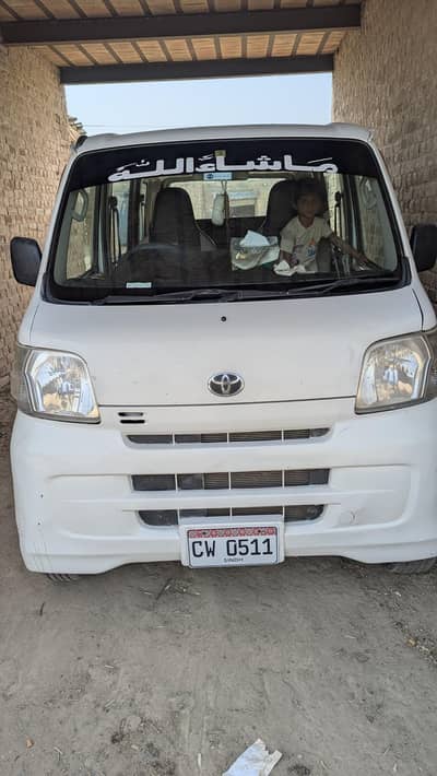 Toyota Pixis  2012