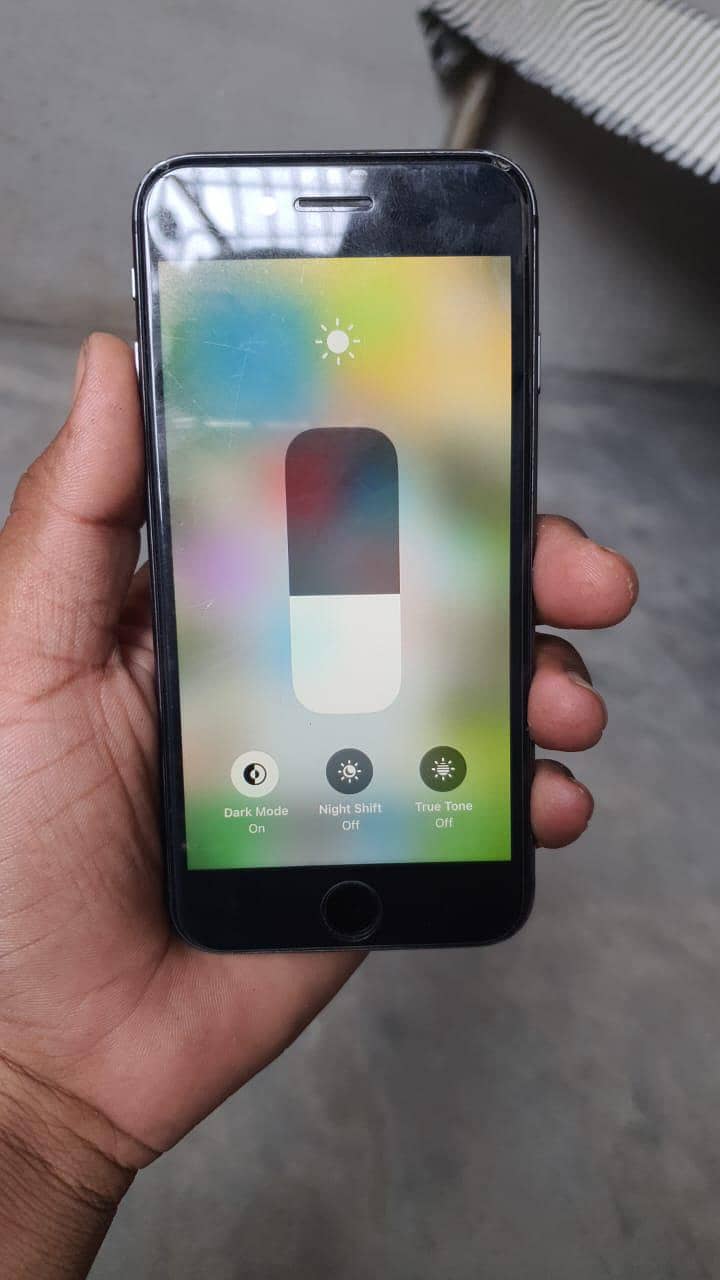 Apple iPhone 8 0