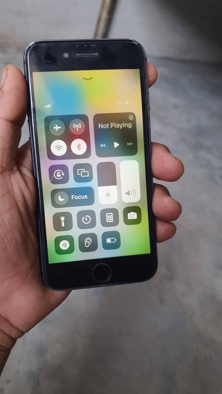 Apple iPhone 8 1