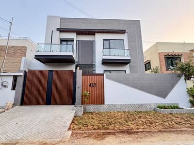 DHA Phase 5 House Sized 500 Square Yards