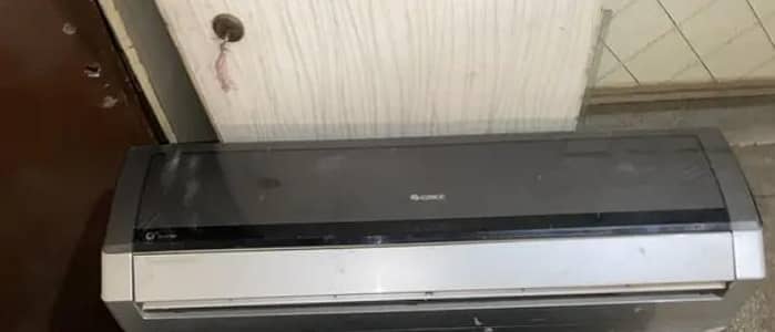 Gree 1.5 ton Dc inverter heat and cool totally genuine