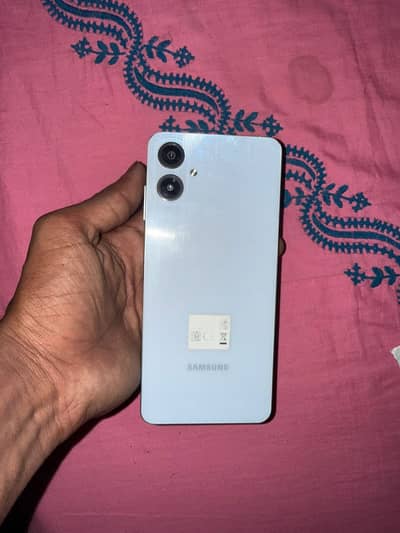 Samsung A06 4/128gb with box.