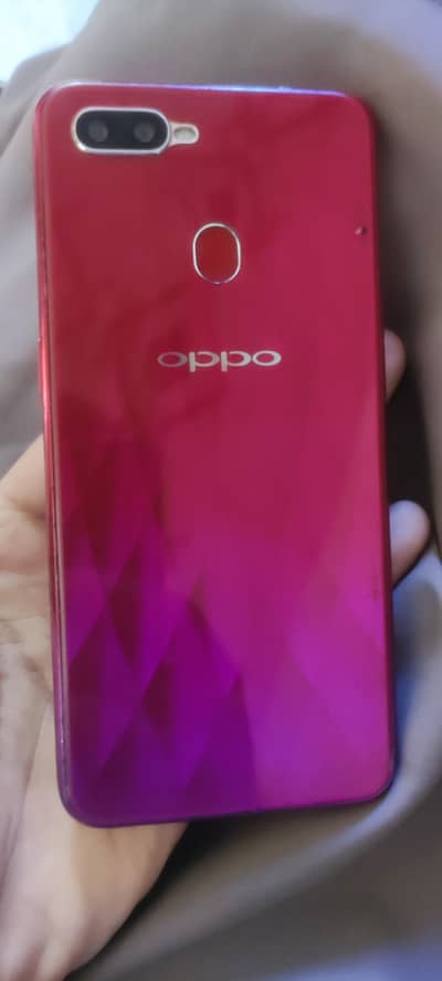 OPPO F9 Pro