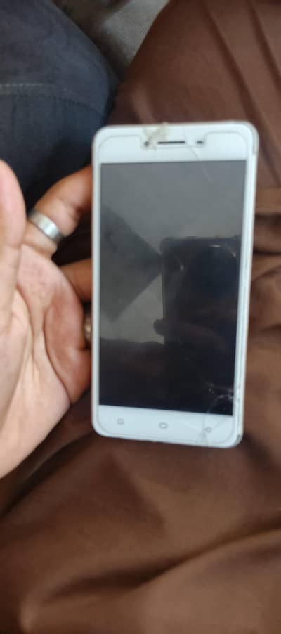 OPPO A37