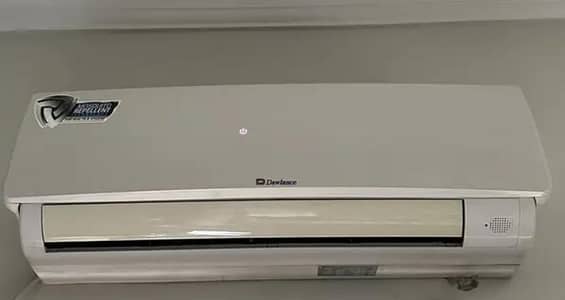 Dawlance 1.5 ton Dc inverter heat and cool totally genuine