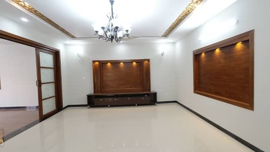 Upper Portion For Rent In G-15 Size 14 Marla With Extra Land Water Gas Electricity All Facilities With Near To Markaz Masjid Park Best Location More Five Options Available