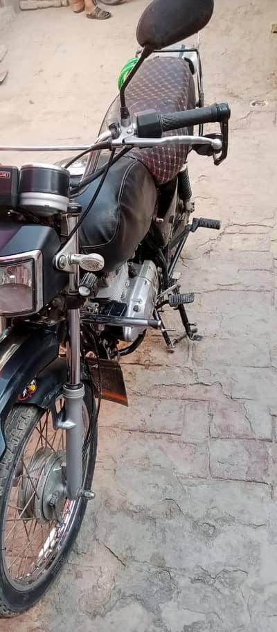 Suzuki GS 150 for sale