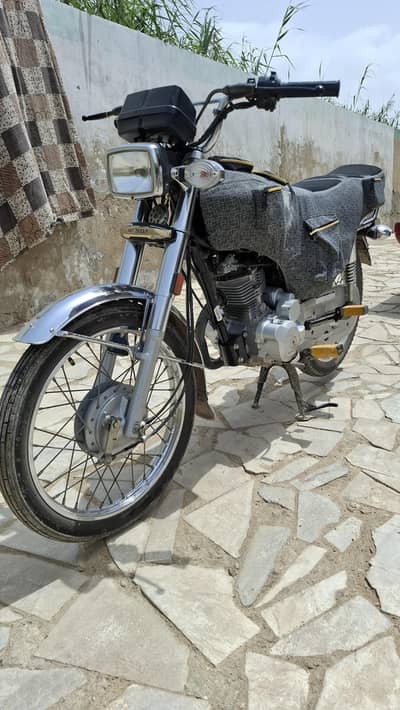 CG HONDA 125 GOLD EDITION SELF START 2025