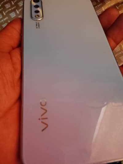 Vivo Y17