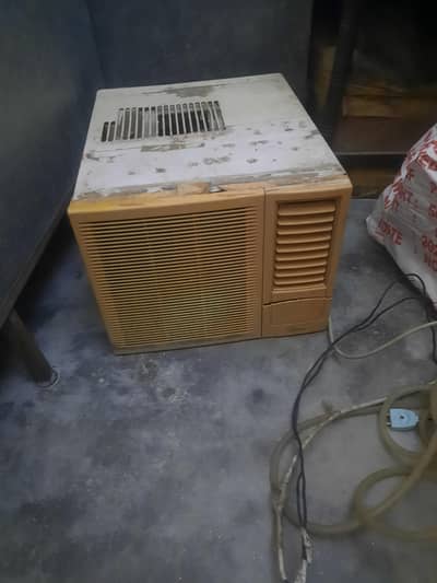 7.5ten AC  good cooling  ok no fault no repair original gas