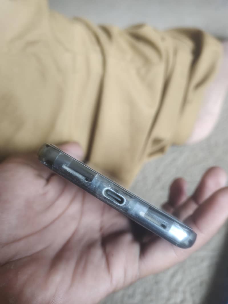 Google Pixel 8 Pro 4