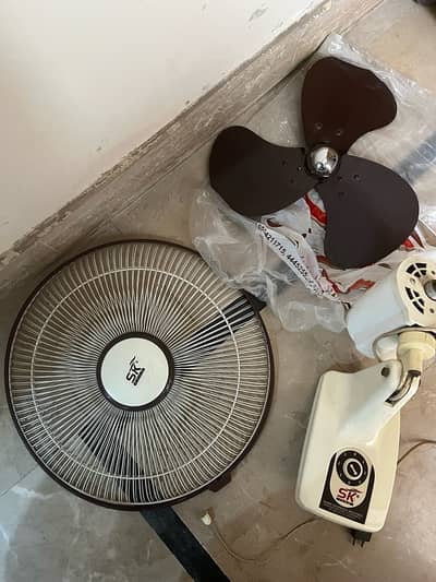 Bracket fan brand new condition