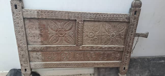 antiq box (sandooq)