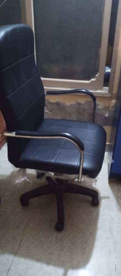 Big Size Office Revolving Chair
