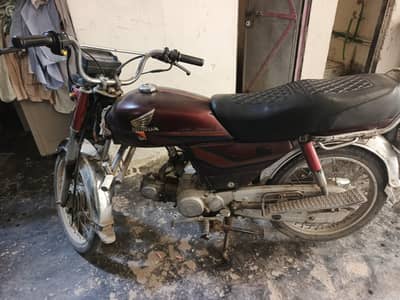 CD 70 motorcycle 2012 model