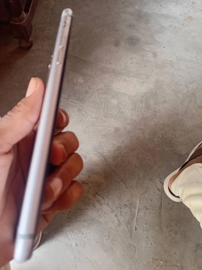 Apple iPhone 6 Plus 2
