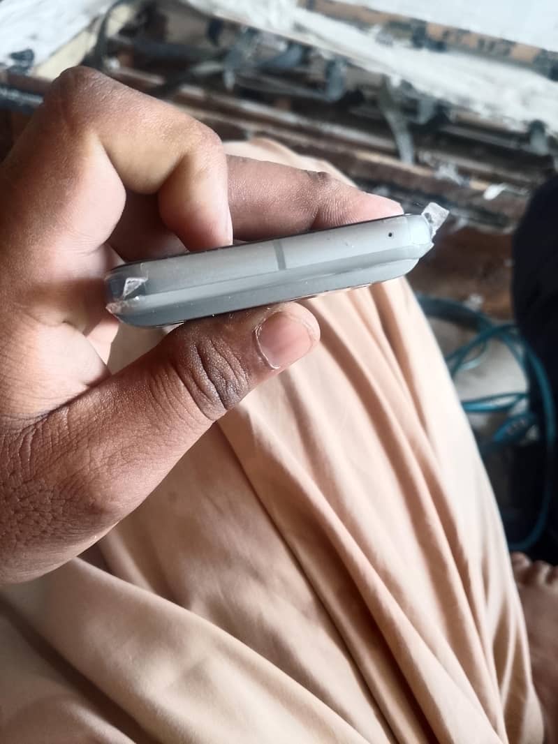 Google Pixel 8 2