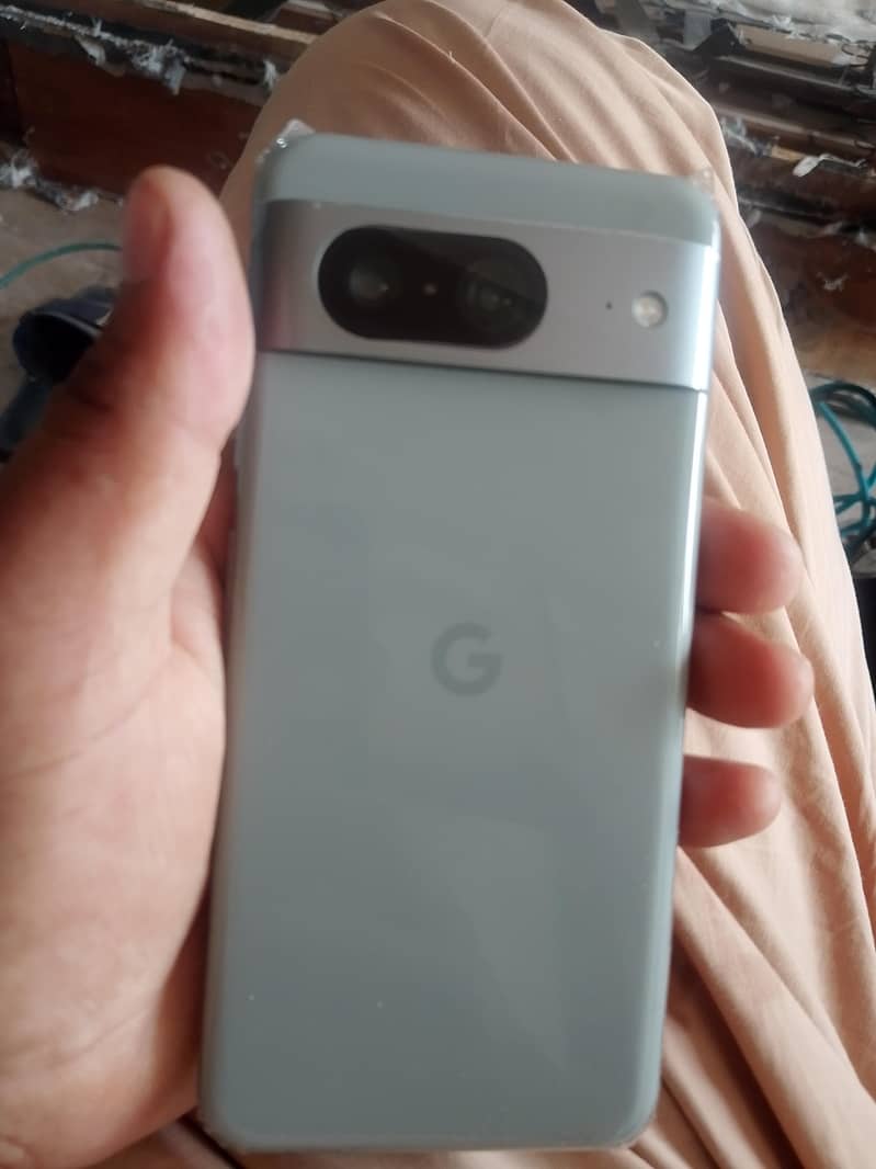 Google Pixel 8 5