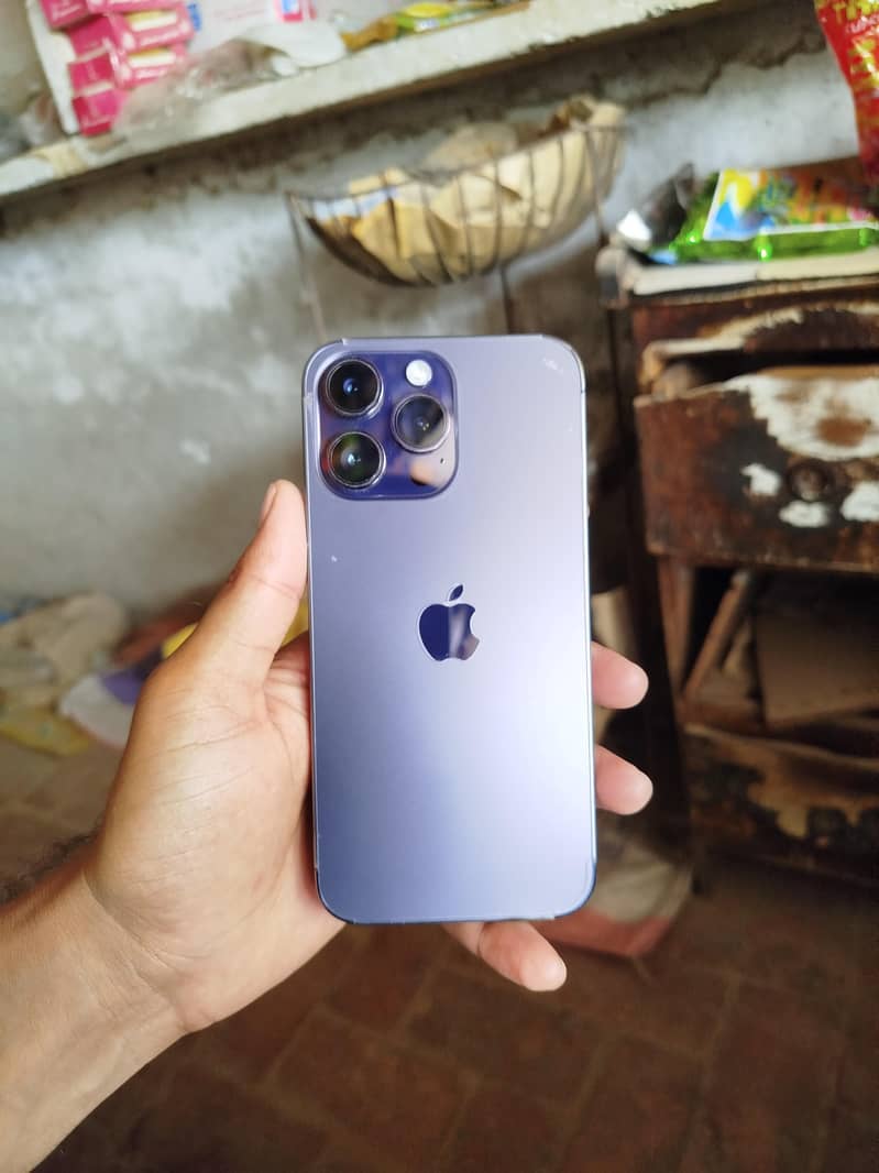 iPhone 14 Pro Max 0