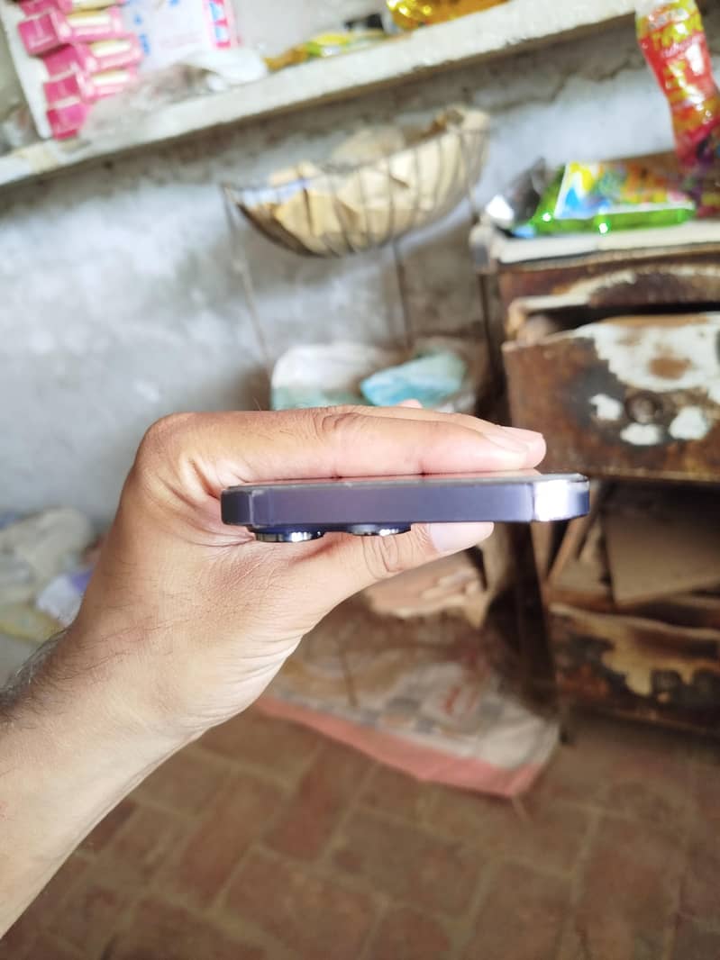 iPhone 14 Pro Max 3