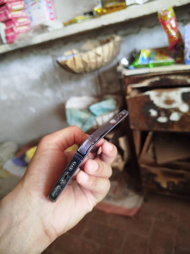 iPhone 14 Pro Max 5