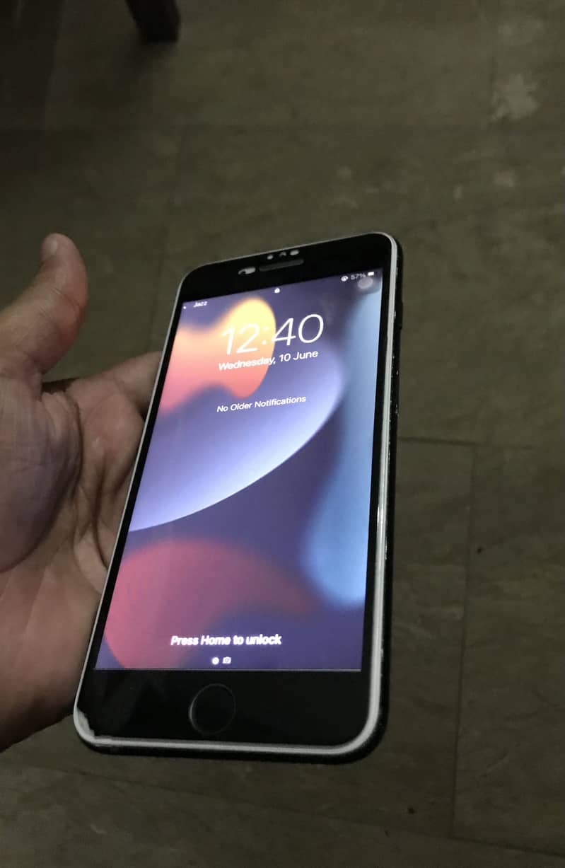 Apple iPhone 7 Plus 2