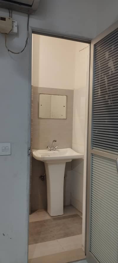 ROOM FOR MALE, AC