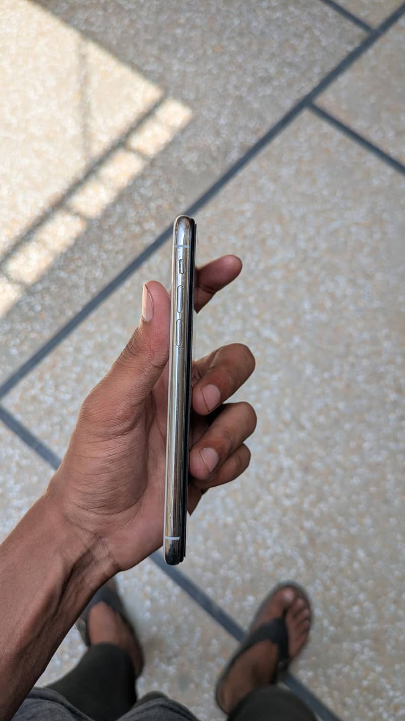 Apple iPhone X 2