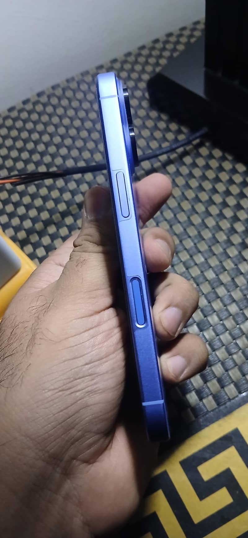 Apple iPhone 16 2