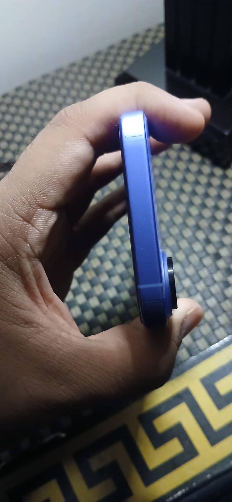Apple iPhone 16 3