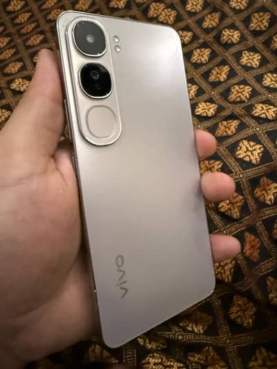 Vivo Y200