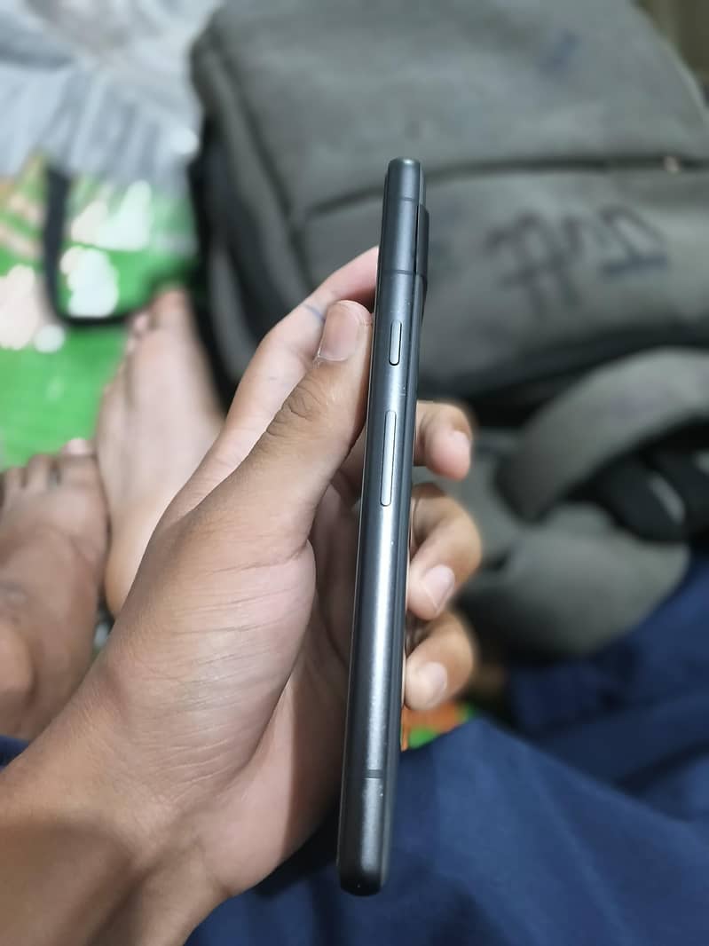 Google pixel 7a 5