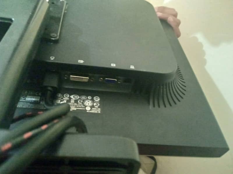 24inch moniter 1