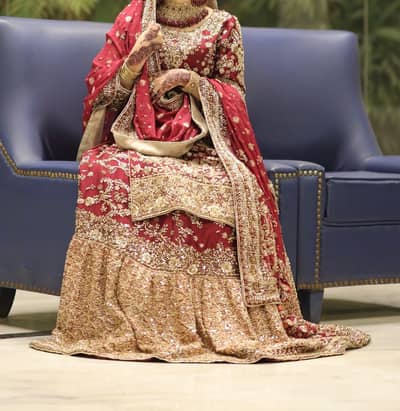 Designer Style Mehroon Lehenga – Grand Tail & Premium Bridal Look