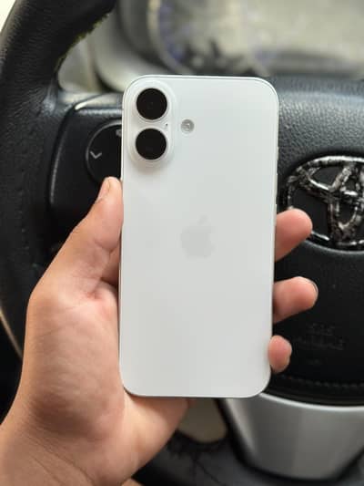 Apple iPhone 16