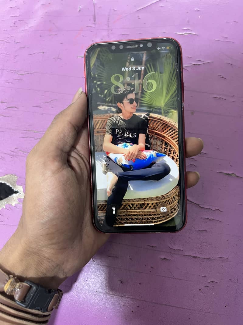 Apple iPhone 11 4