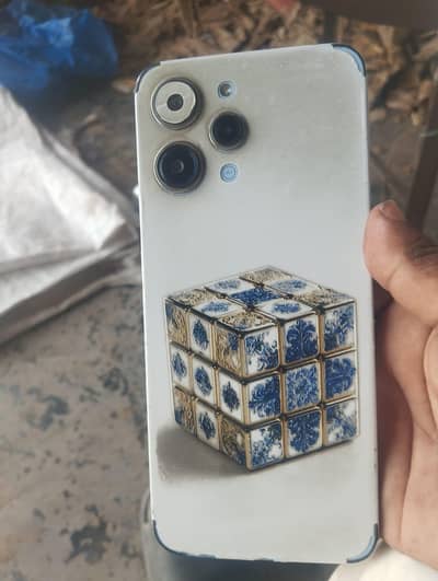 Realme 12