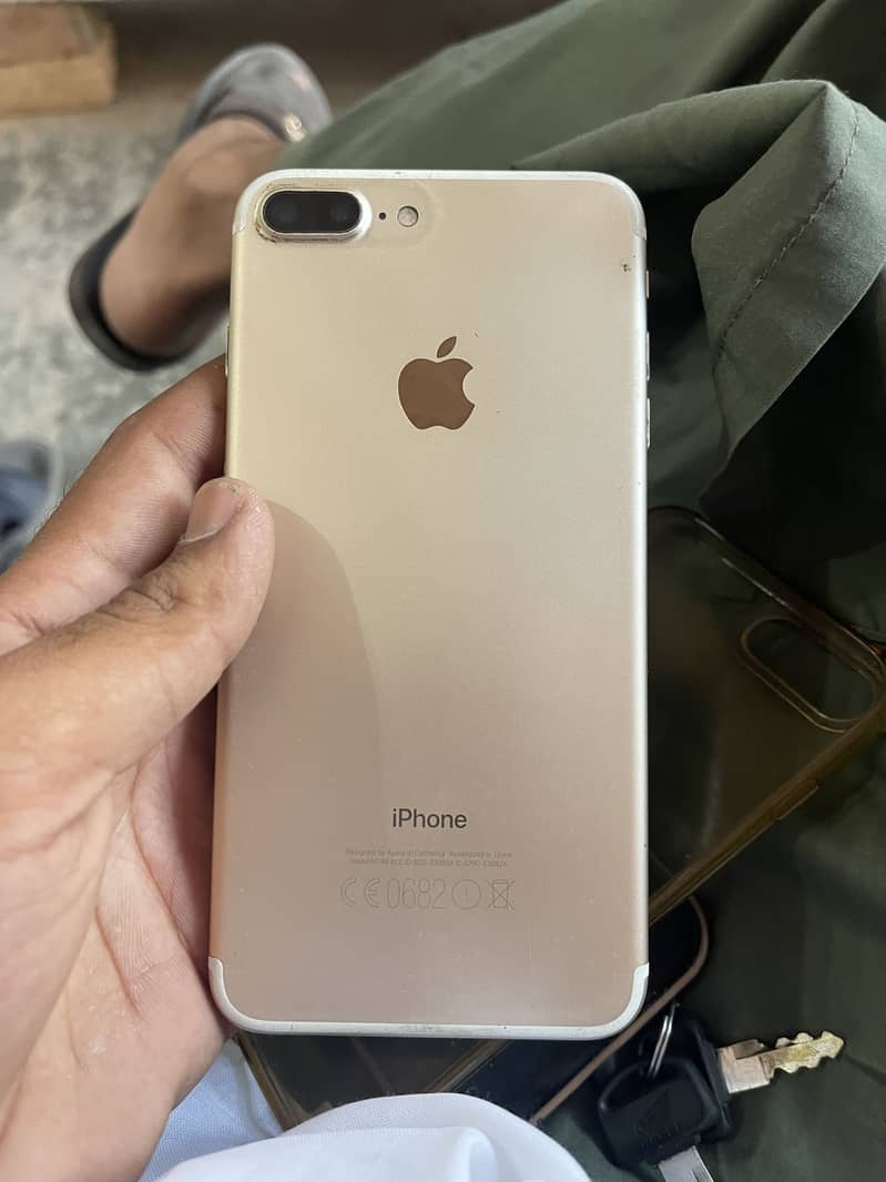Apple iPhone 7 Plus 0