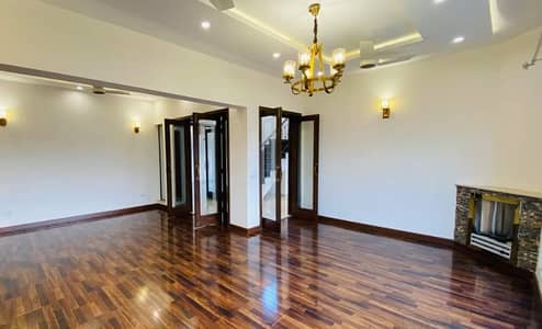 10marla House For Rent In Dha Phase5 L Block Hote Location