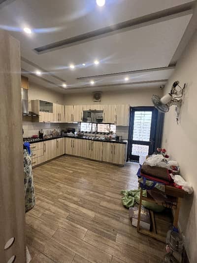 Kanal House For Rent In Dha Phase6 Near By Raya Hot Location 5bed Room 6washroom